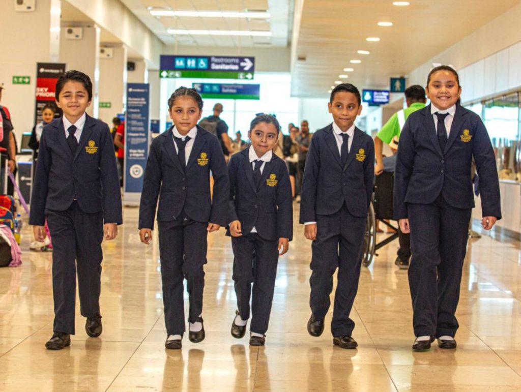 GNLOC --Estudiantes yucatecos viajan al Parlamento de Niñas y Ni